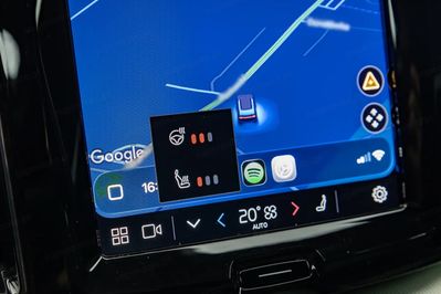 Volvo XC60 B4 D AWD Plus Dark