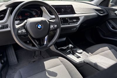 BMW Seria 1 118i Advantage aut