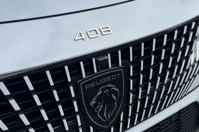 Peugeot 408 GT Exclusive S&S 1.2 mHEV  e-DSC6