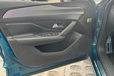 Peugeot 408 GT 1.6 Plug-In Hybrid  EAT8