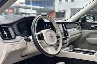 Volvo XC60 T8 Plug-In Hybrid AWD Plus Bright aut