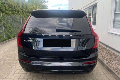 Volvo XC90 B5 AWD Ultra Dark