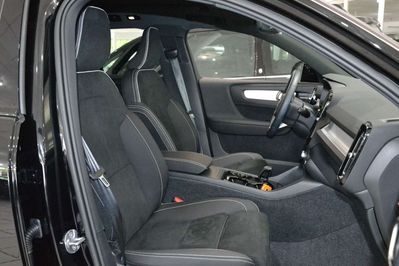Volvo XC40 B4 Ultra Black Edition