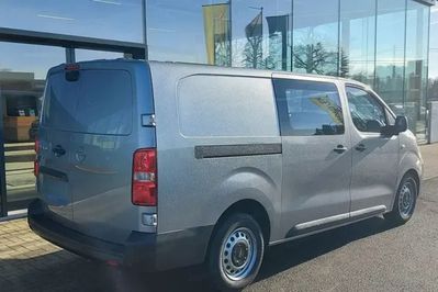 Opel Vivaro XL L2H1 EAT8 Zabudowa Brgadowa