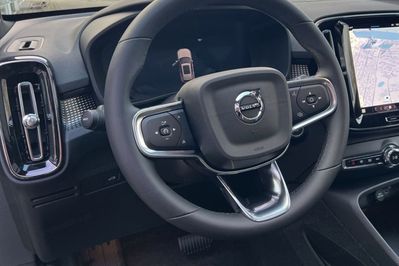 Volvo XC40 B3 Ultra Dark