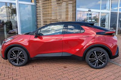 Toyota C-HR Executive 2.0 Plug-in Hybrid Dynamic Force