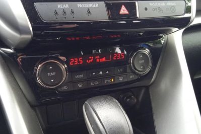 Mitsubishi Eclipse Cross 1.5 T GPF  Invite Plus CVT