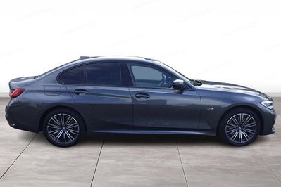 BMW Seria 3 330e xDrive M Sport