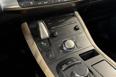 Lexus CT 200h