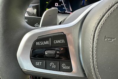 BMW X5 M60i