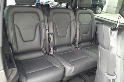 Mercedes V Klasa 300 d 4-Matic 9G-Tronic Avantgarde (długi)