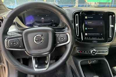 Volvo XC40 B3 Plus Dark