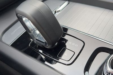 Volvo XC60 B5 B AWD Plus Dark aut