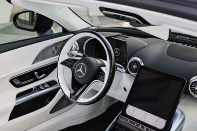 Mercedes SL Maybach 680 4-Matic+ Monogram Series