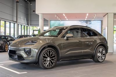 Porsche Macan 4