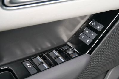Land Rover Range Rover Velar P400e Dynamic SE