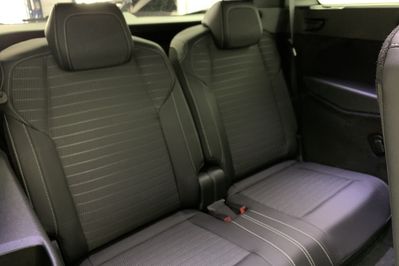 Peugeot 5008 GT 1.2 mHEV e-DCS6