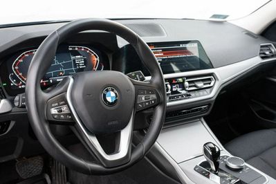 BMW Seria 3 Touring 318i