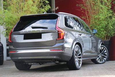 Volvo XC90 B5 AWD Ultra Bright