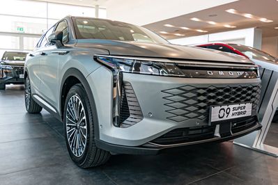 Omoda 9 1.5 Super Hybrid Exclusive AWD