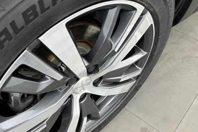Peugeot 3008 Allure Pack 1.6 Hybrid e-EAT8 4x4