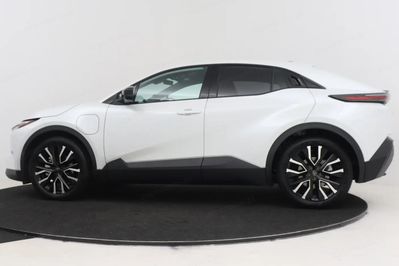 Toyota C-HR + Style BEV