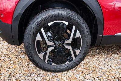 Peugeot 2008 Allure e-DCS 1.2 mHEV