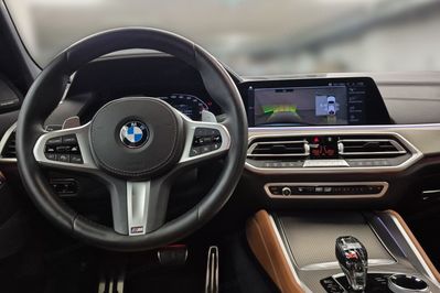 BMW X6 M50i