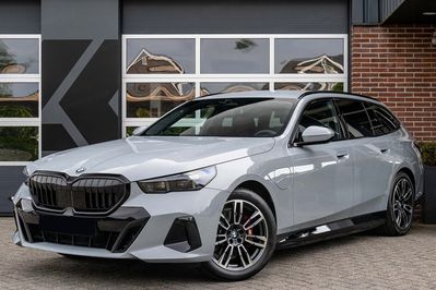 BMW Seria 5 Touring 550e xDrive M Sport