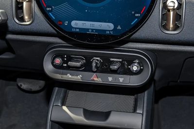 Mini Countryman D Linia Essential