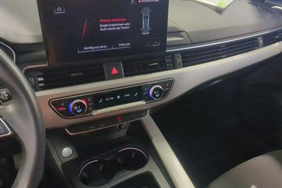 Audi A4 35 TFSI mHEV S Line S tronic