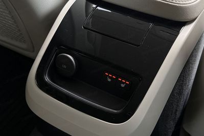 Volvo V60 T6 AWD Plug-In Hybrid Plus Dark