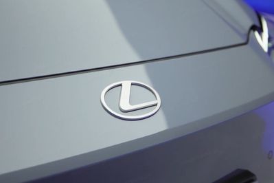 Lexus ES 500e Prestige AWD