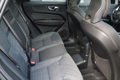 Volvo XC60 T6 Plug-In Hybrid AWD Ultra Dark