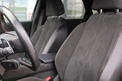 DS DS7 Crossback Performance Line