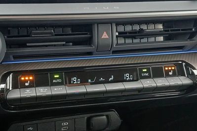 Toyota Prius Plug-in 2.0 Hybrid Prestige
