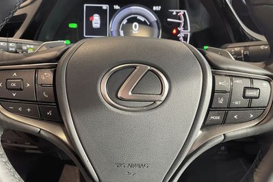 Lexus ES 300h Business Edition 2.5 E-CVT