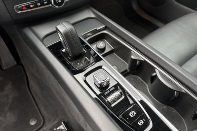 Volvo XC60 B4 B Momentum Pro