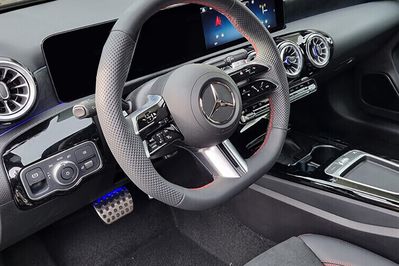 Mercedes Klasa A 250 e Saloon AMG Line