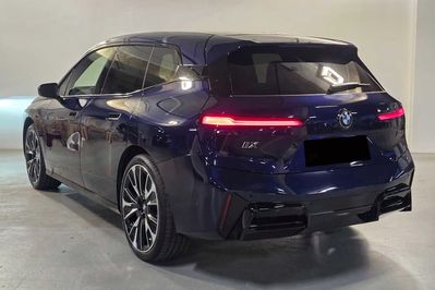 BMW iX M70 xDrive