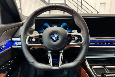 BMW Seria 7 740d xDrive M Sport