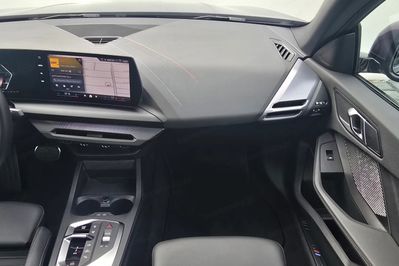 BMW Seria 2 220i mHEV M Sport