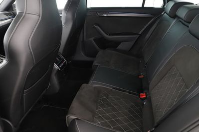 Skoda Superb 2.0 Tdi Scr Sportline Dsg