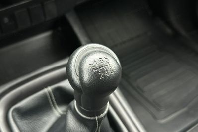 Toyota HiLux 2.4 D-4D Double Cab DLX 4x4