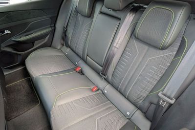 Peugeot 408 GT S&S e-DCS6 1.2 PureTech mHEV
