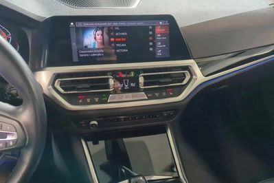 BMW Seria 3 320i Sport Line