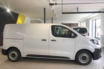 Opel Vivaro M Long L1H1