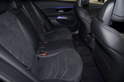 Mercedes E Klasa 220 d 4-Matic AMG