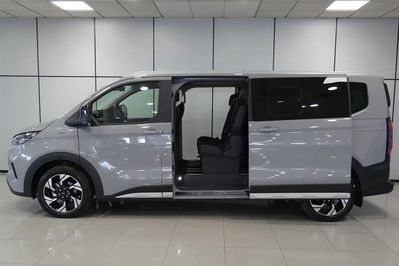 Ford Tourneo Custom 320 L2H1 Active A8 AWD