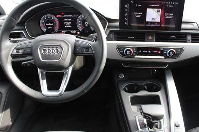 Audi A4 35 TFSI mHEV S tronic